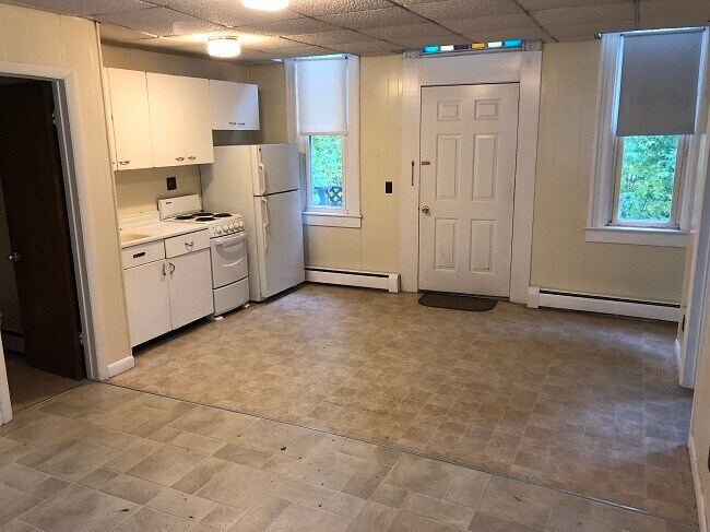 Photo - 2 School St Unit #3