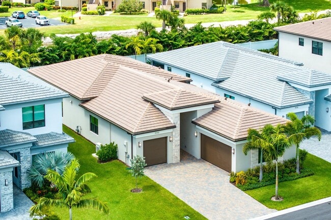 Building Photo - 8330 Essex Country Clb Dr