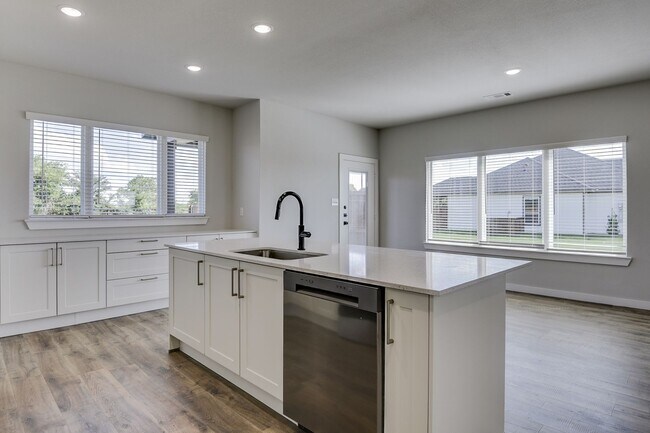 Photo - AVAILABLE NOW! LUXURIOUS TRIPLEX LOCATED ON 1-ACRE LOT IN MIDLOTHIAN, TX!