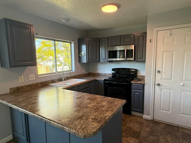 Photo - 4072 W 3670 S