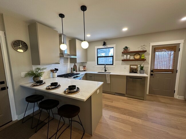 Photo - 9175 Kardel Dr