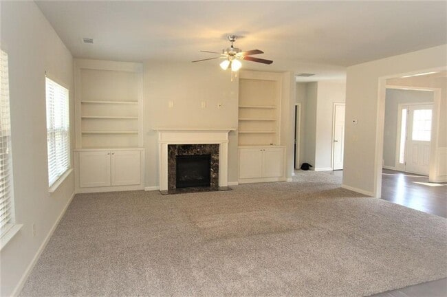 Photo - 681 Mimosa Way
