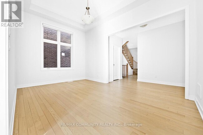 Photo - 1039 Thompson Dr