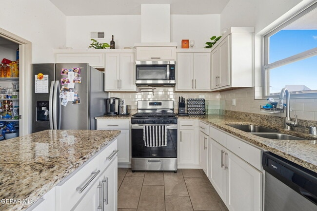 Photo - 1181 Summer Rain St