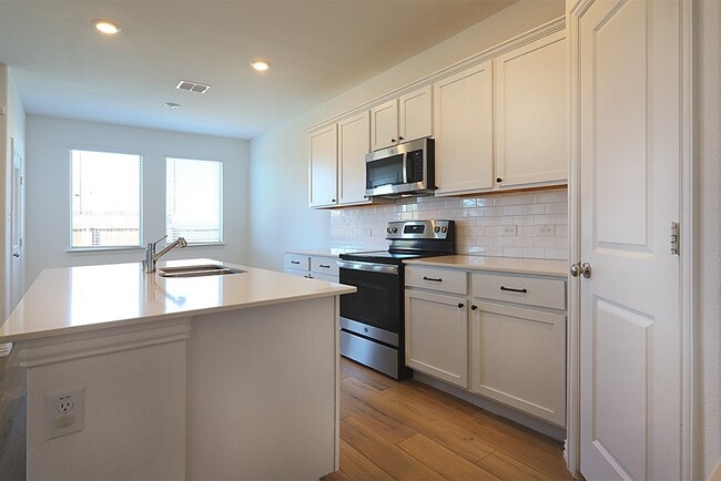 Photo - 215 Olmstead Dr