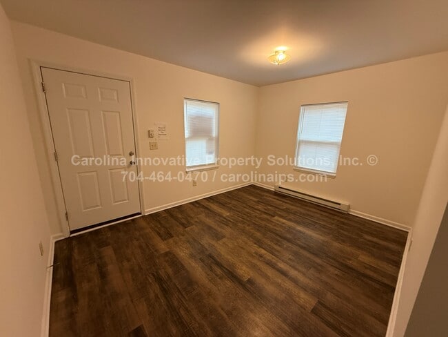 Photo - 1800 Newland Rd