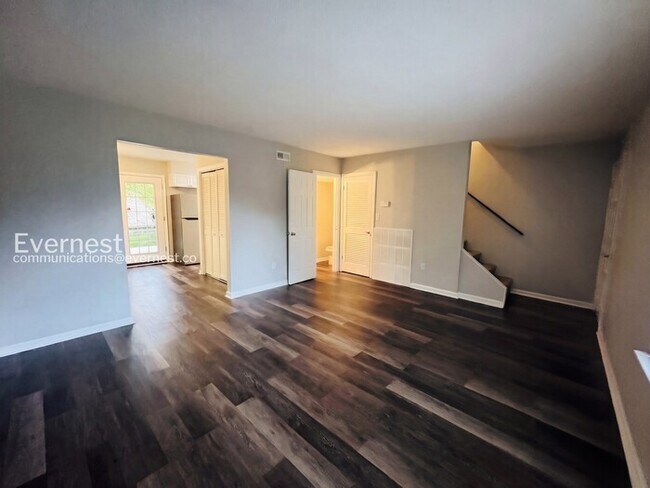 Photo - 701 Summit Ave Unit B