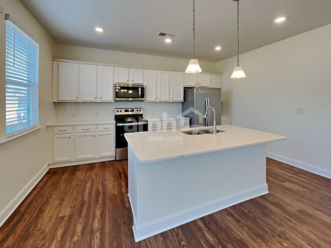 Photo - 156 Larragan Dr