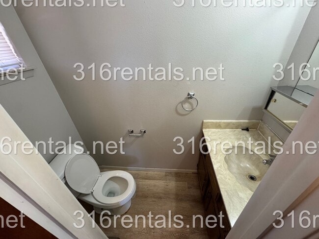 Photo - $850- 2 bed 1 bath - Townhomes