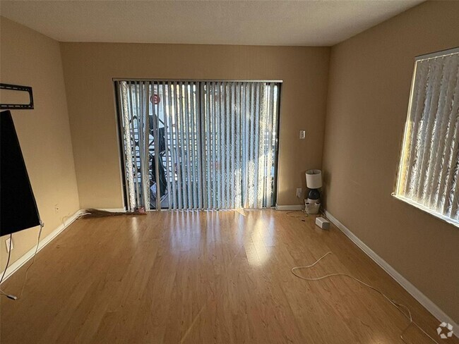 Building Photo - 2430 SW 81st Ave Unit 408 Rental