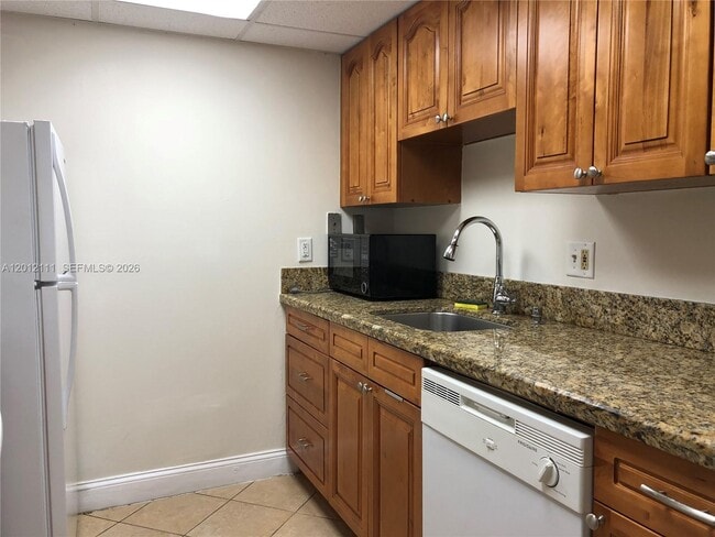 Building Photo - 14301 N Kendall Dr Unit 309B