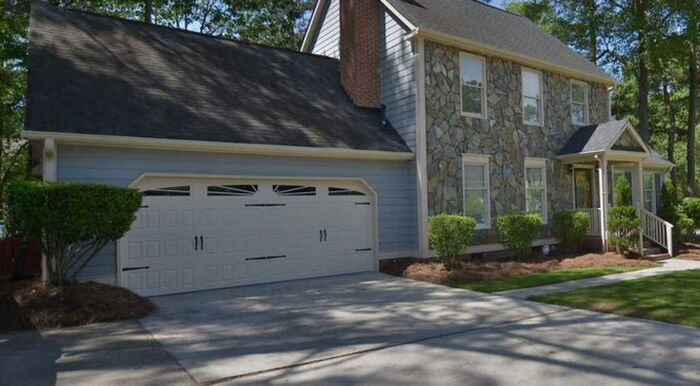 Photo - 300 Brook Hollow Dr House