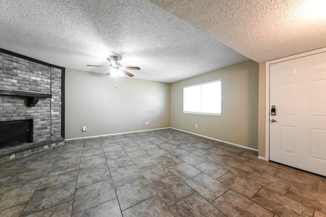 Photo - 1522 Sunset Ln