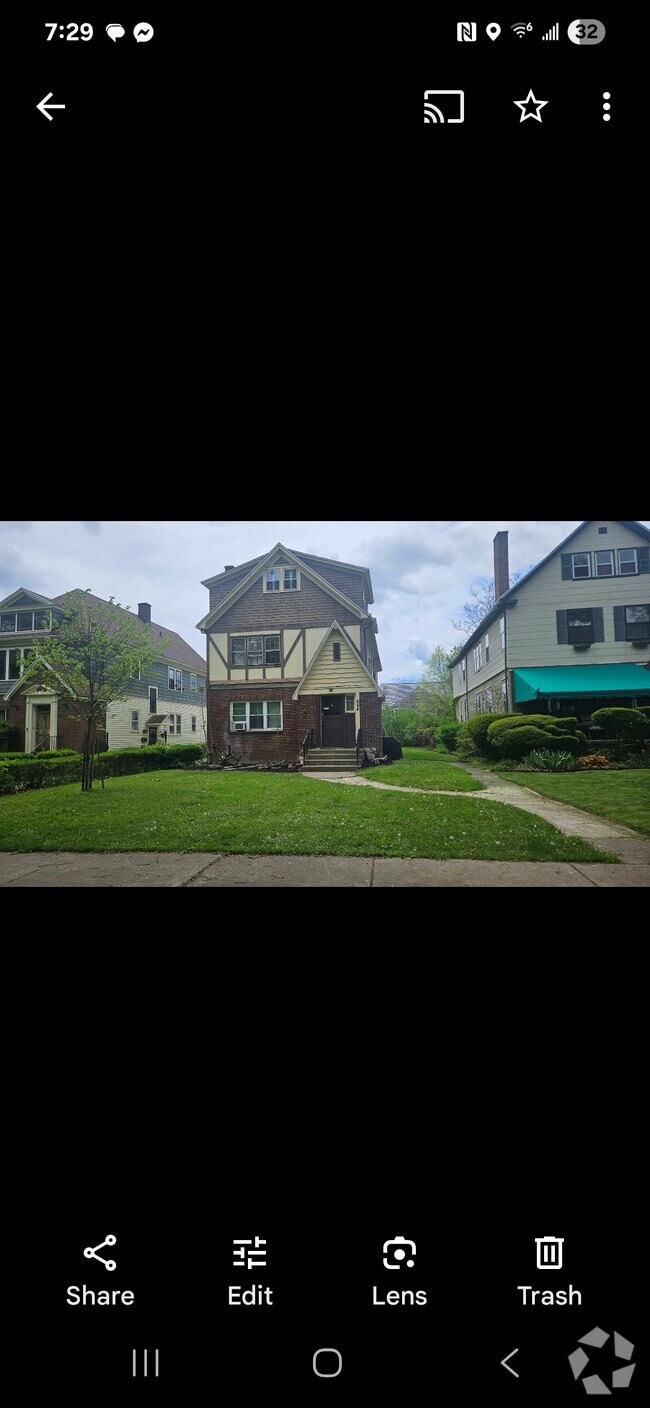 Building Photo - 644 Columbus Pkwy Rental