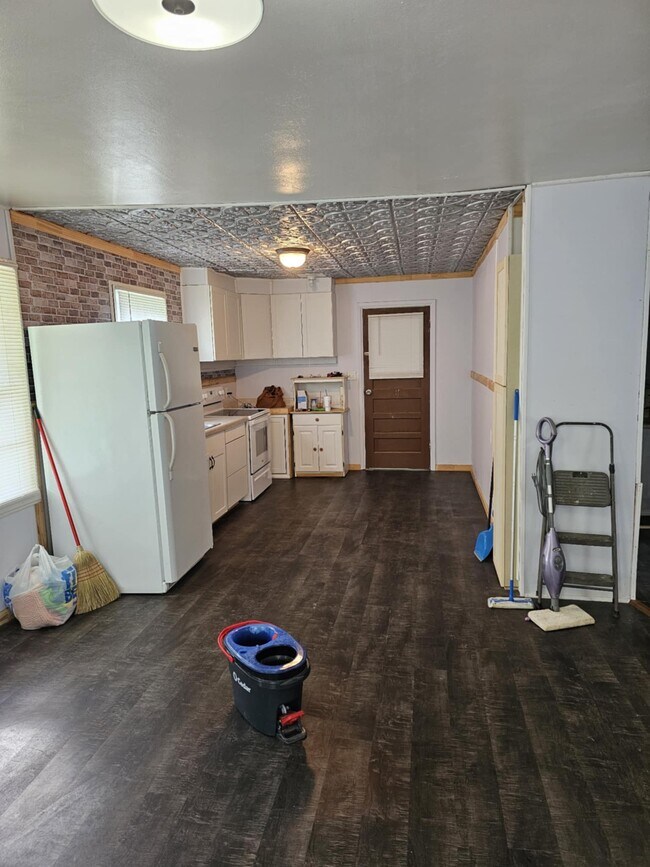 Photo - 1055 6th St House