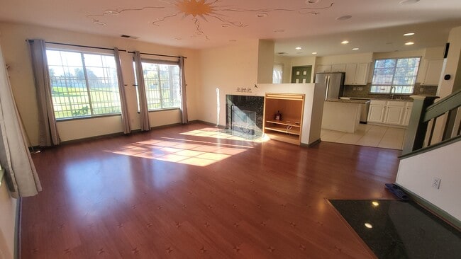 Building Photo - 1537 Hermocilla Way