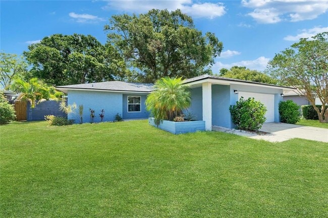 Building Photo - 2552 Bramblewood Dr W