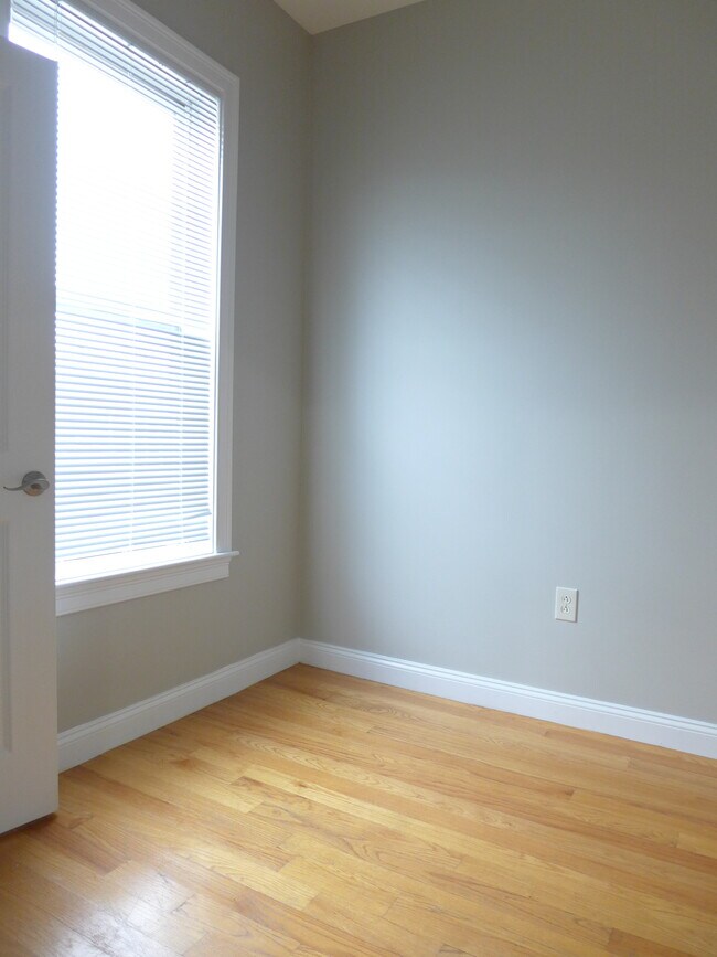 Photo - 50 Dudley St Unit 2