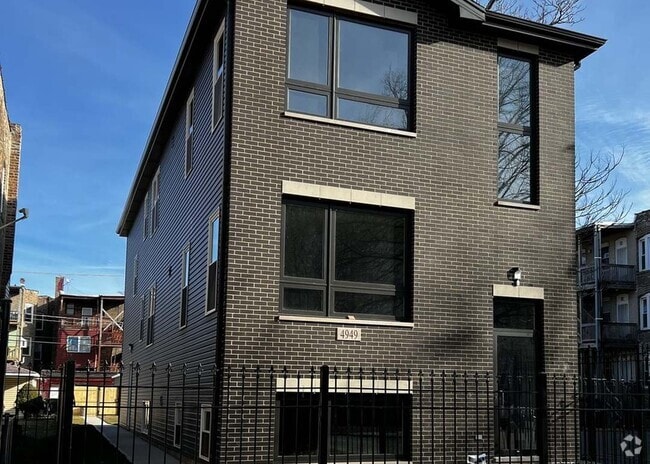 Building Photo - 4949 S Wabash Ave Unit Three Rental