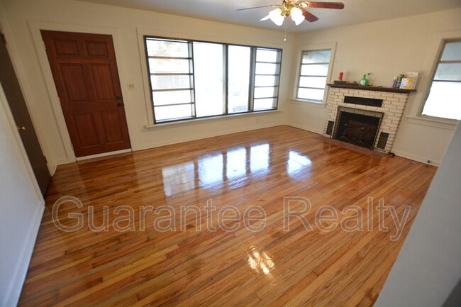 Photo - 609 SE 31st Ave