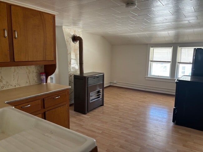 Photo - 503 W 5th Ave Unidad B Upper