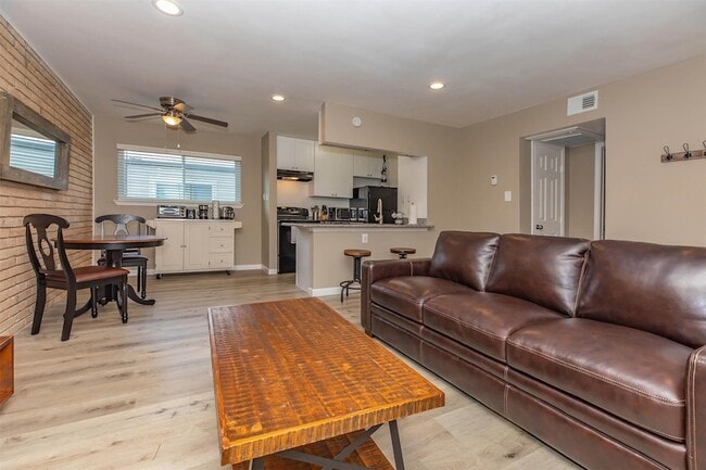 Photo - 9707 Timberside Dr Unit 9