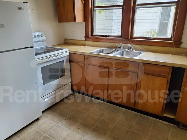 Photo - 407 N Elm Ave