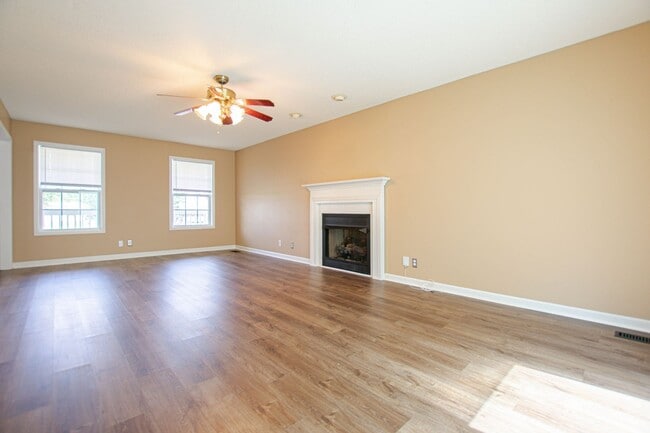 Photo - Pet Friendly Three Bedroom with Bonus!