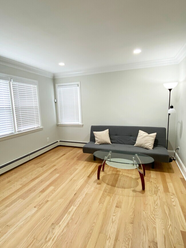 Photo - 4070 Madison Ave