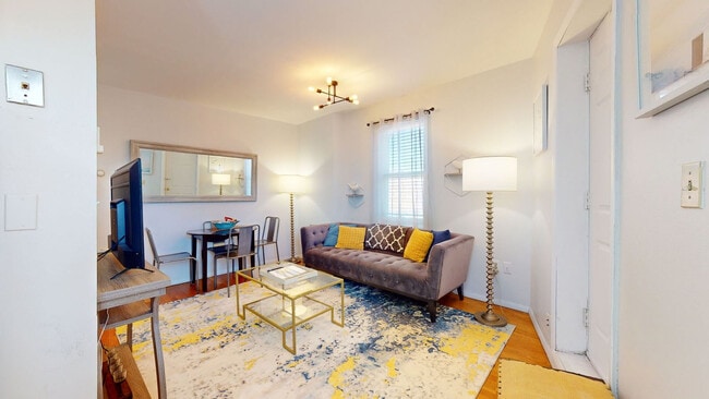 Photo - 1002 Tremont St Unidad SI ID1586656P