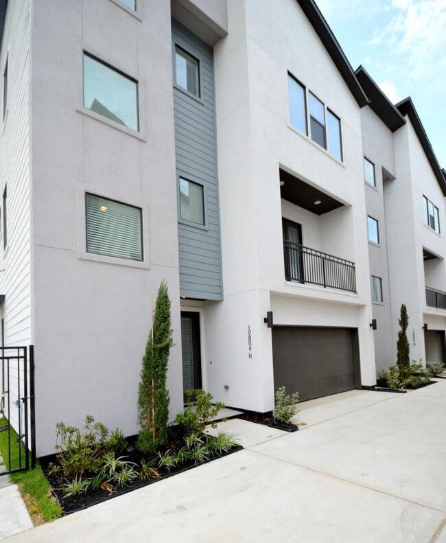 Building Photo - 10806 Warwana Rd Unit C