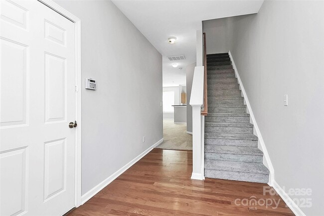 Photo - 2138 Winthrop Chase Dr