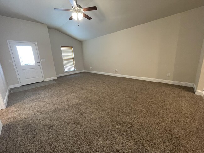 Photo - 3719 Oakridge Ave