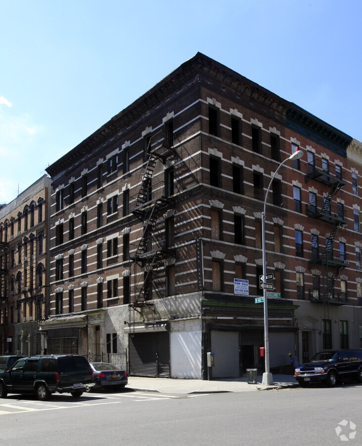 Primary Photo - 142 Edgecombe Ave