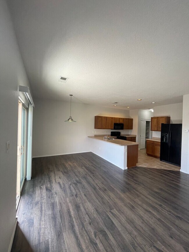 Photo - 2 bed 2.5 bath townhome located in a Gated Community in the Cabazon area!!