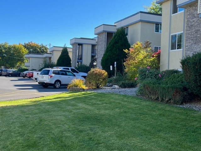 Brentwood Gardens Apartments