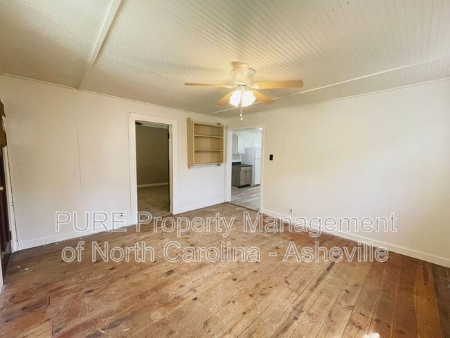 Photo - 164 N Spring St