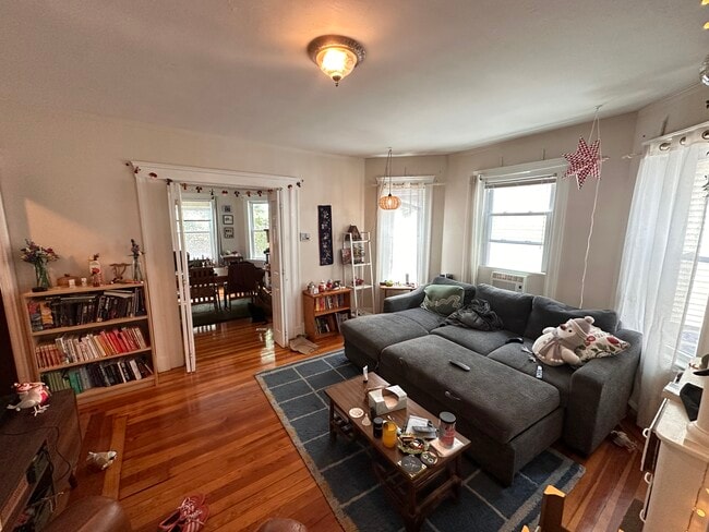 Photo - 78 Fellsway W Unit R1