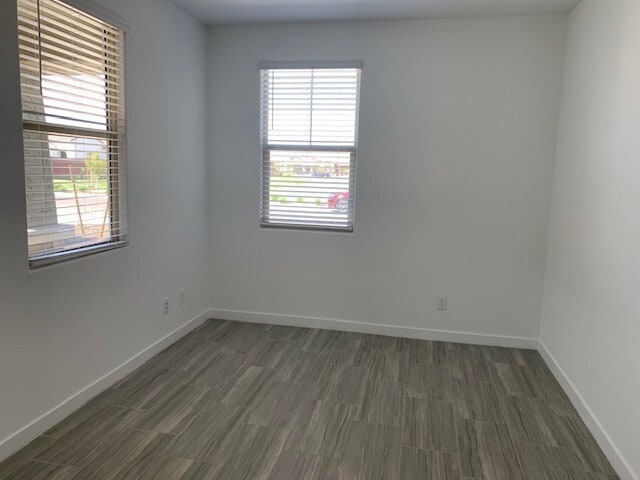 Building Photo - 14577 W Charter Oak Rd