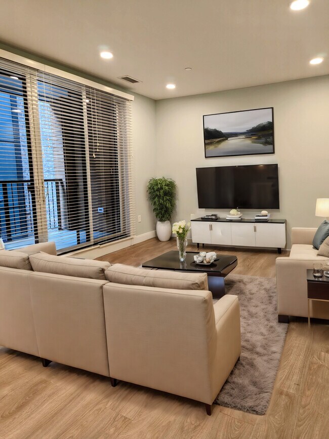 Photo - 275 Border St Condo Unit 202