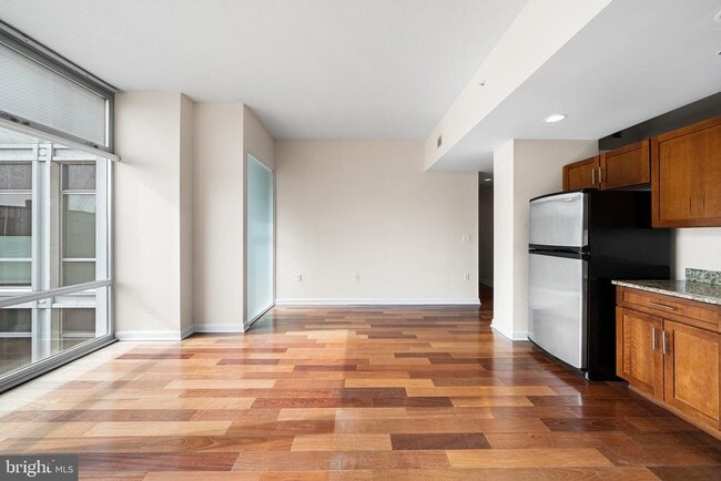 Photo - 22 S Front St Unit 502