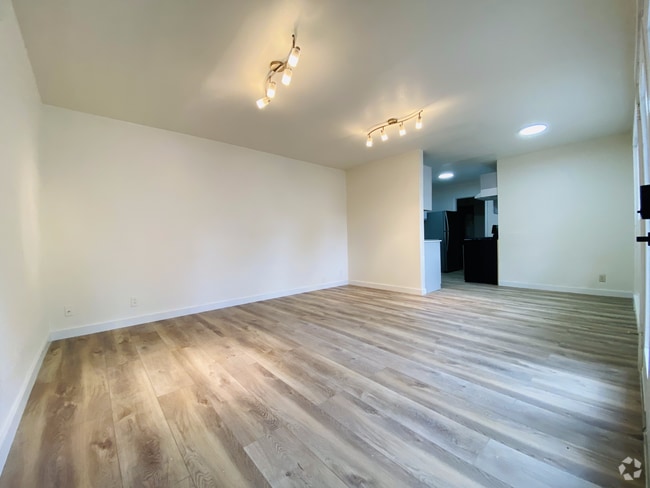 Living room - 1201 Radcliff Dr Unit 0 Rental