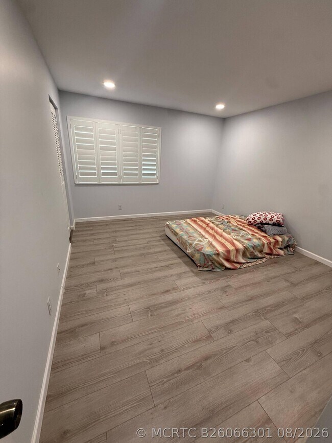403 Pine Glen Ln Unidad C-2