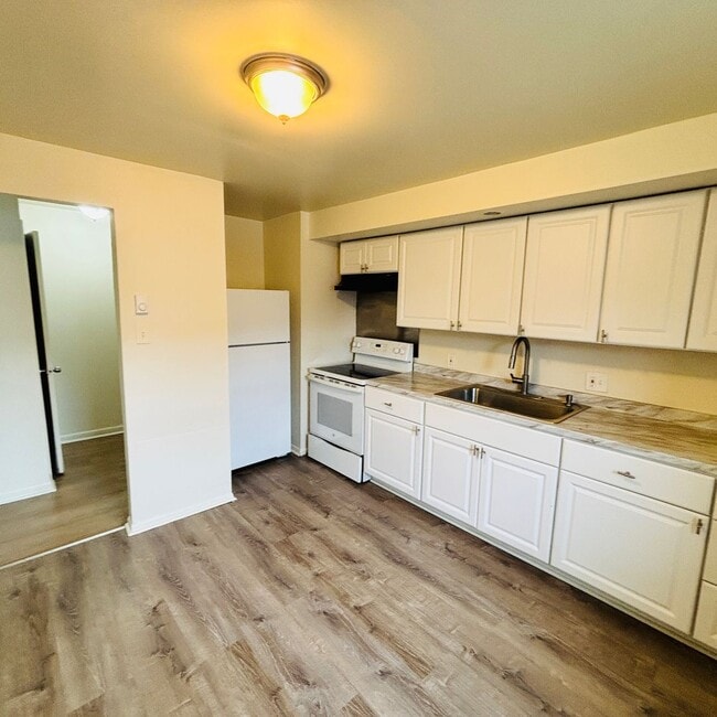 761-765 S 8th Street