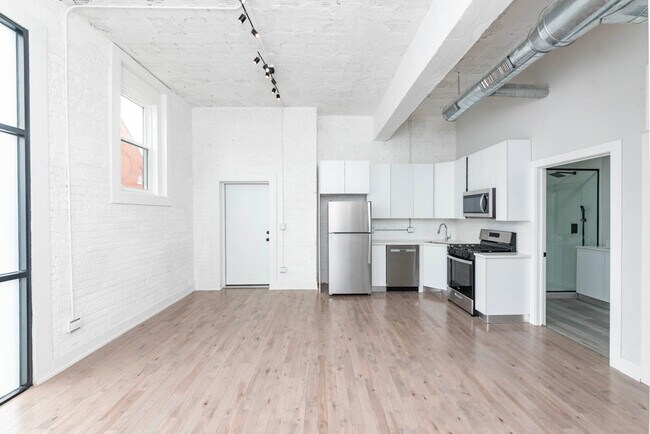 Photo - 2000 W 22nd Pl Unit 1E