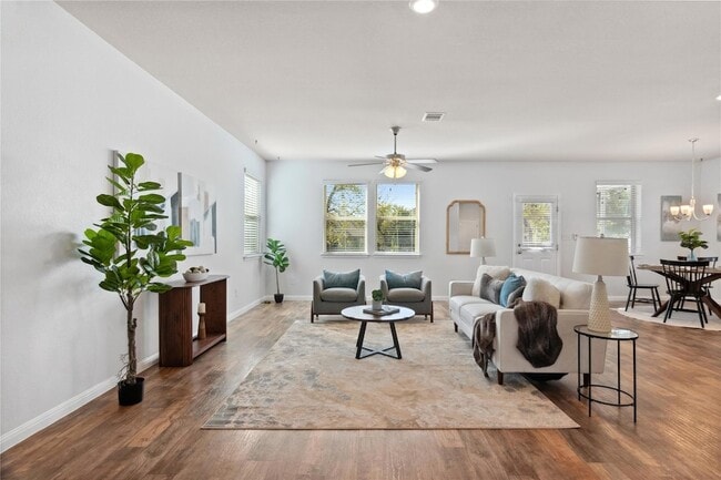 Photo - 208 Callahan Ln