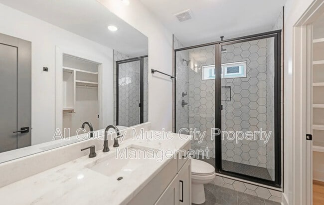 Photo - 204B Alta Loma Rd