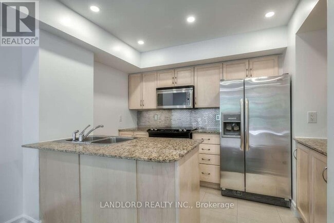 Photo - 60 Joe Shuster Way