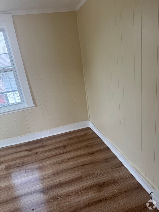 Building Photo - 40 Ashburne St Unit 2 Rental