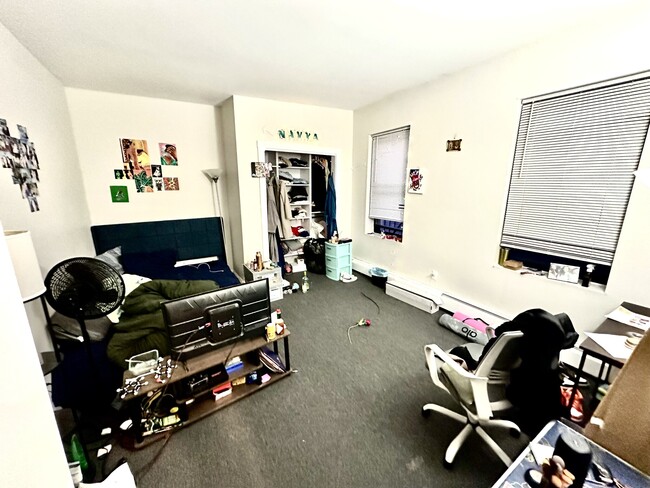 Photo - 829-833 Beacon Unit 501 Unit 501